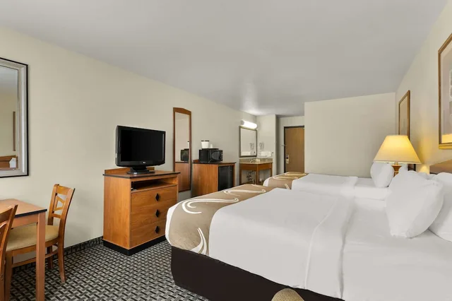 غرفة بسريرين كوين يُسمح فيها بالحيوانات الأليفة في الطابق الأرضي، Quality Inn Cheyenne I-25 South 2/3