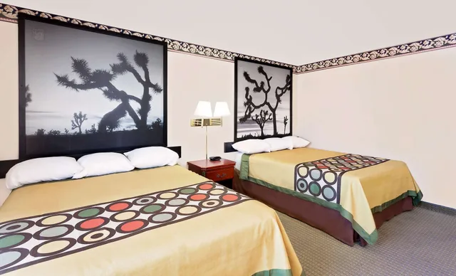 جناح بسريرين كوين، Super 8 by Wyndham Yucca Val/Joshua Tree Nat Pk Area 1/3