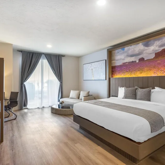 Room, King Bed, Large, The Valor, Ascend Hotel Collection 3/4