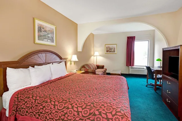 غرفة قياسية بسريرين كوين، Days Inn & Suites by Wyndham Louisville SW 1/2