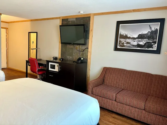غرفة بسريرين كوين مع أريكة، Americas Best Value Inn-Wall 6/10