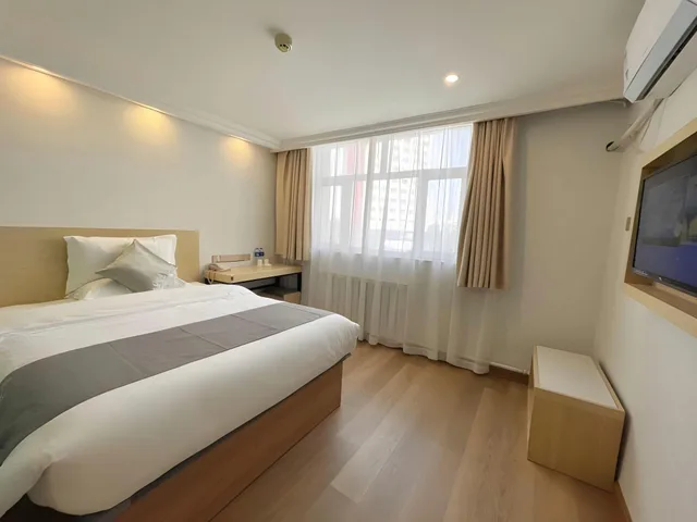 غرفة سوبيريور بسرير مزدوج، Green Tree Inn Urumqi South Xinhua Road Business Hotel 1/2