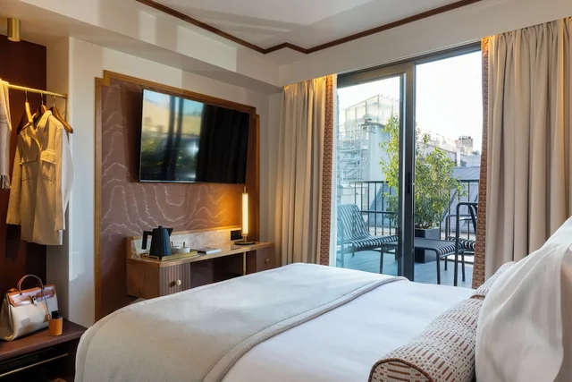 Superior, Queen Bed, Balcony, Hotel Filigrane 1/5