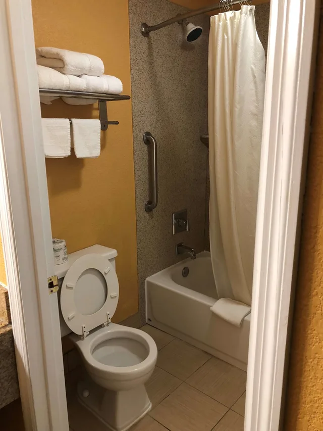 غرفة قياسية بسريرين كوين للمدخنين، Best Western Executive Inn Grove City 5/7