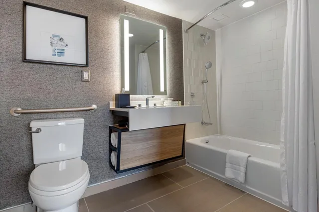 جناح بسرير مزدوج، Sheraton Suites Old Town Alexandria 5/6