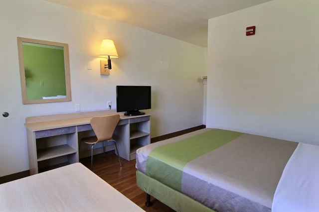 غرفة قياسية بسريرين مزدوجين، Motel6 Austin, TX - North 4/5