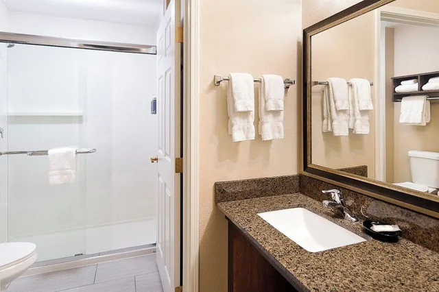 جناح عائلي، Aspen Suites - Rochester 2/3