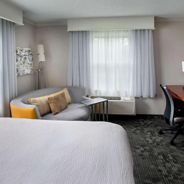 غرفة بسرير كوين، Sonesta Select Tinton Falls Eatontown 2/4