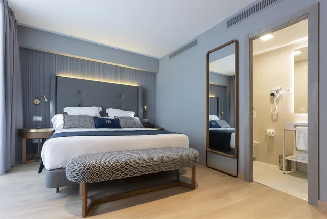 غرفة بريميوم بسريرين منفصلين بشرفة، Hotel Lima - Adults Recommended 2/10