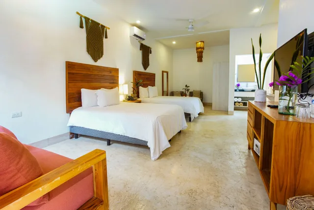 جناح استوديو عائلي بسرير مزدوج وسرير بطابقين بإطلالة على المسبح، Collection O Kaab Downtown Tulum 9/10