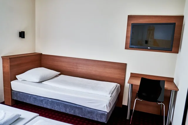 غرفة أساسية ثلاثية بثلاثة أسرّة، McDreams Hotel Munchen - Messe 2/4