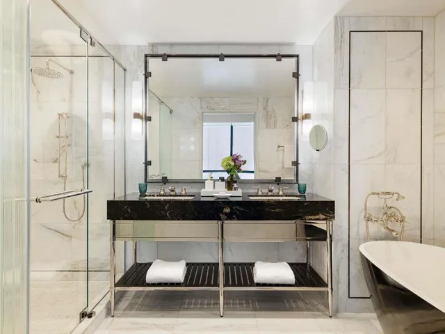 Grand, 5 Rooms, King Bed, Bathtub, Accessible، Raffles Boston 4/5