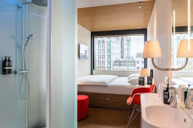 غرفة بسرير كينج في طابق مرتفع، Citizenm Rotterdam 7/9