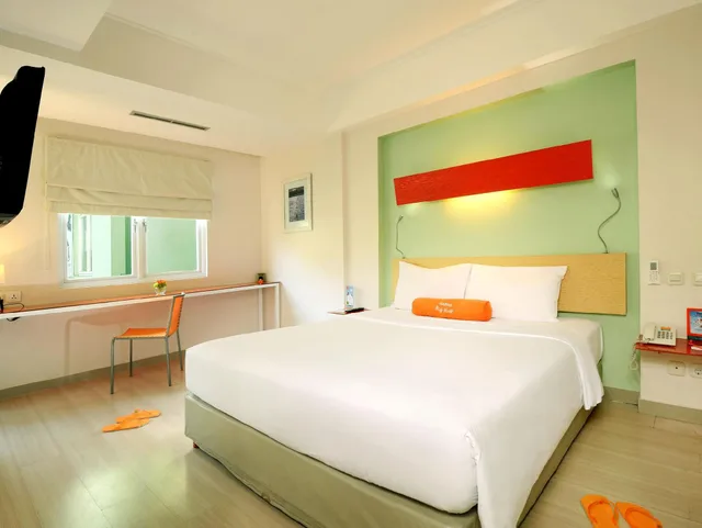 Harris, Family, Queen and Twin Beds، HARRIS Hotel & Residence Riverview Kuta - Bali 2/2