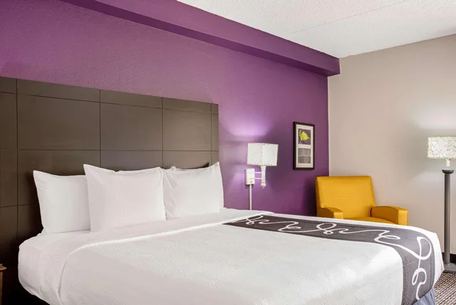 جناح، La Quinta Inn & Suites by Wyndham Miami Airport East 2/3
