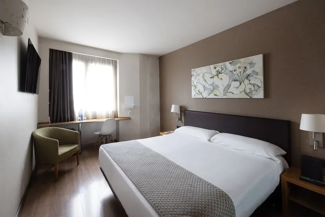 غرفة بسرير مزدوج، Catalonia Albeniz Hotel 1/6