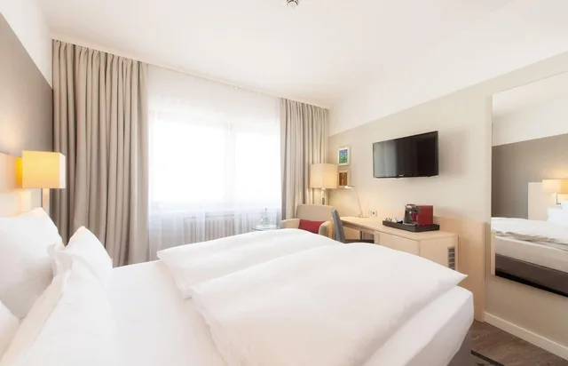 غرفة اقتصادية بسرير كوين وسريرين منفصلين، Lyskirchen Hotel 1/1