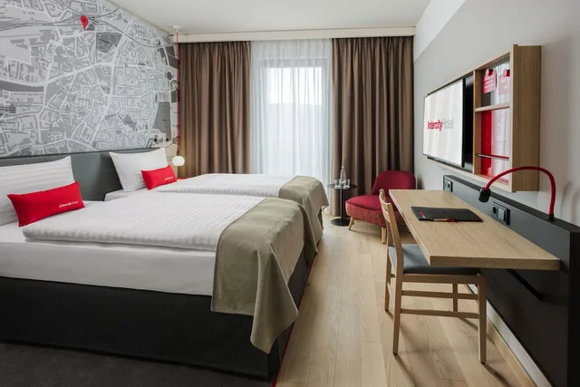 Superior, Twin Beds, Intercity Hotel Frankfurt Hauptbahnhof Sud 3/5