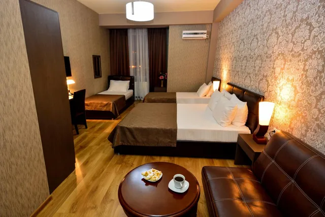غرفة قياسية رباعية، Hotel Diamond Dat Exx Company 5/5