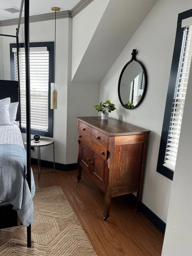 Deluxe, Queen Bed, Hotel Ginger 9/10