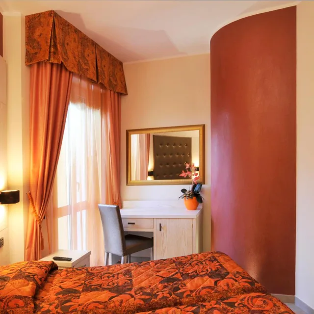 غرفة بسرير مزدوج أو سريرين منفصلين بشرفة، Hotel Villa Tiziana 1/5