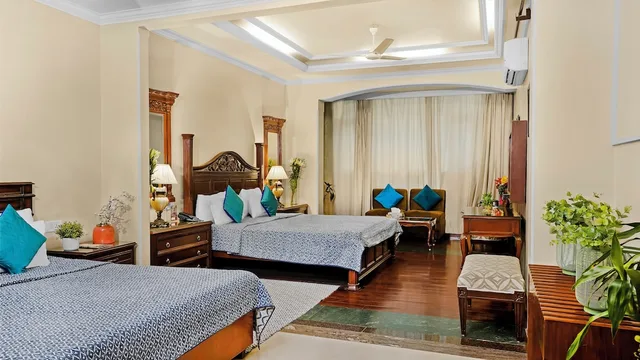 غرفة عائلية بسريرين مزدوجين، Ajanta 2/6