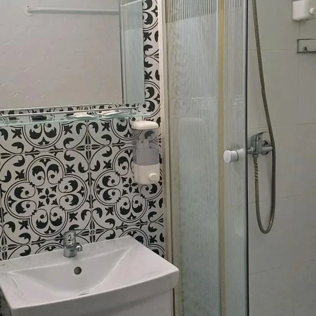 غرفة بسريرين منفصلين، Atlantic Hotel 6/7