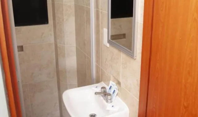 غرفة بسرير مزدوج، Hotel Lira - Solo Adultos 4/4
