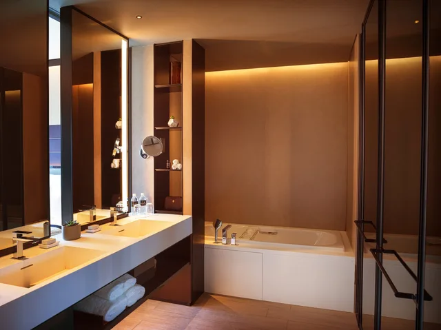 جناح جونيور بسرير كينج، INTERCONTINENTAL SINGAPORE ROBERTSON QUAY 4/5