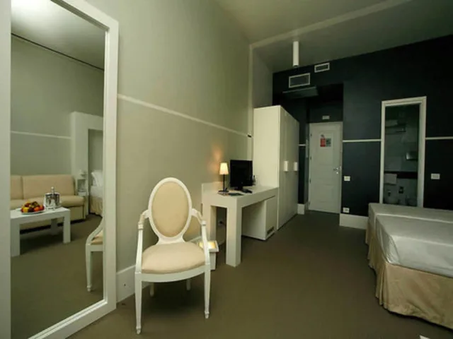 Superior, Quadruple, King Bed, 2 Sofa, Hotel Piccolo Portofino 4/4