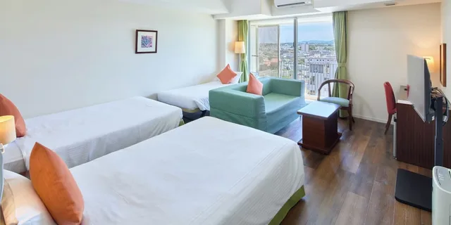 غرفة تنفيذية بأربعة أسرّة في طابق مرتفع، Hotel Yugaf Inn Okinawa 2/10
