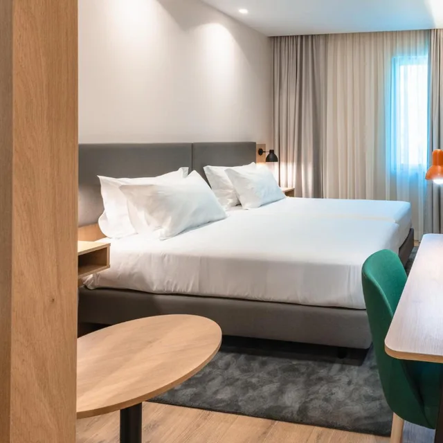 غرفة قياسية بسرير فردي، Holiday Inn Braga 1/4