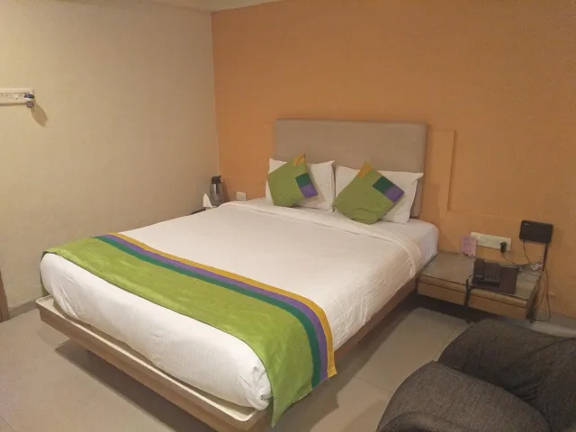 غرفة قياسية، Hotel Basera 2/2