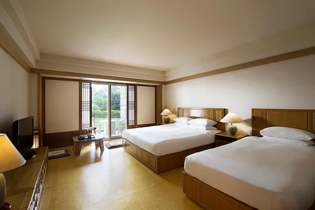 Garden, Family, Twin Beds, Terrace, The Shilla Jeju 1/4