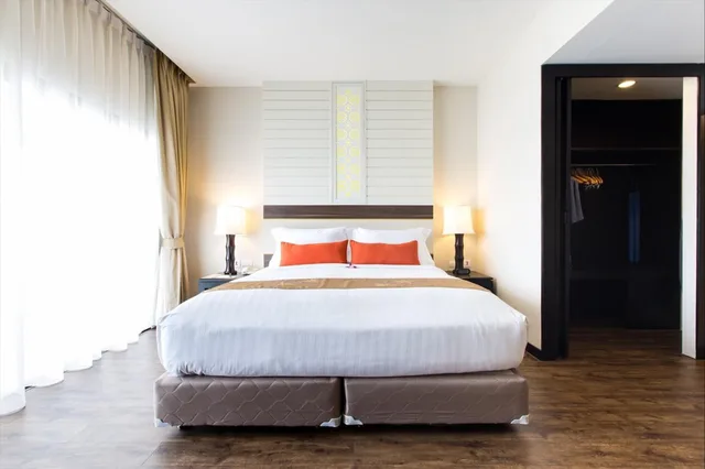 جناح ديلوكس بسرير كينج، Deevana Plaza Phuket Patong 2/2