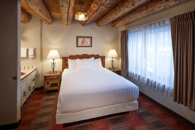 جناح جونيور بسريرين كوين، Sagebrush Inn Suites 2/4