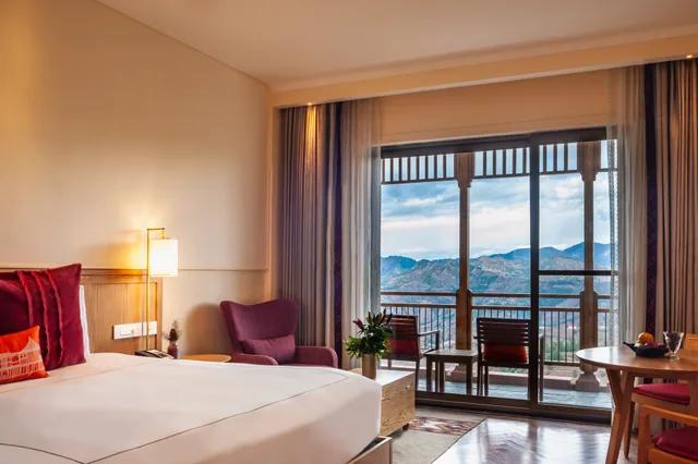 Executive, Suite, King Bed, Valley View، Taj Theog Resort And Spa Shimla 1/3