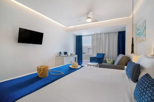 Lower, Boutique, Suite, Queen Bed, Plunge Pool, Annex, Grand Floor، Knossos Beach Bungalows Suites Resort & Spa 4/9