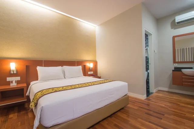 غرفة سوبيريور بسرير كوين، Hotel Trio Indah 2 Malang 1/2