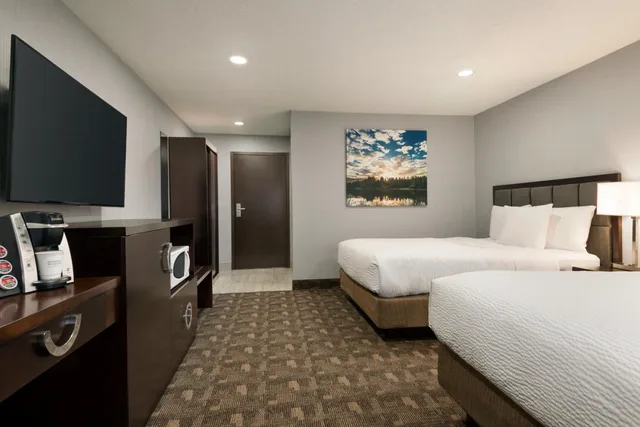 غرفة بسرير كينج وسريرين كوين، Days Inn By Wyndham Wainwright 1/6