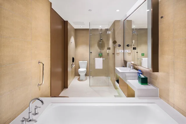 غرفة قياسية بسرير كينج بشرفة، Holiday Inn Chengdu High-Tech Center 7/7