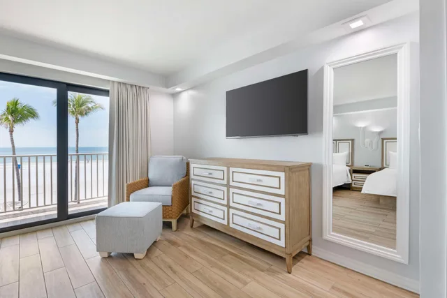 Room, 2 Double Beds, Gulf View, Balcony, Kitchen, Large، Best Western Plus Beach Resort 9/10
