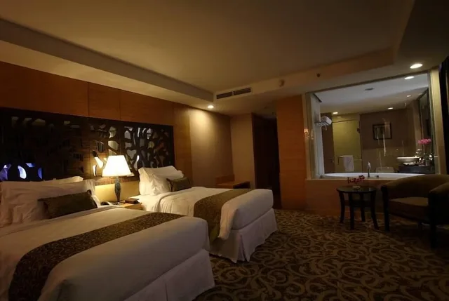 غرفة تنفيذية بسريرين منفصلين للمدخنين، Wyndham Surabaya City Centre 5/9