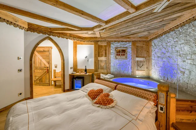 Deluxe, Suite, Hot Tub, HOTEL CHALET PINETA 1/7