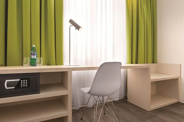 Standard, Twin Beds, Super 8 by Wyndham Chemnitz 9/9
