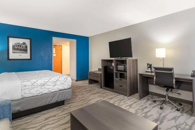 غرفة بسرير كينج، Best Western Plus Knoxville Cedar Bluff 2/5
