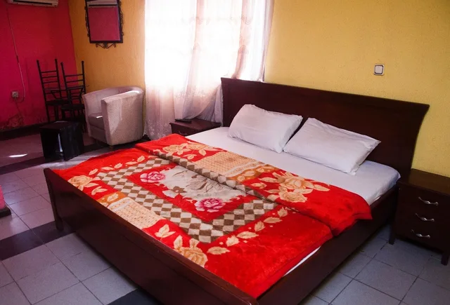Royal, Suite, King Bed, Alfoscar Hotel & Suites 2/5