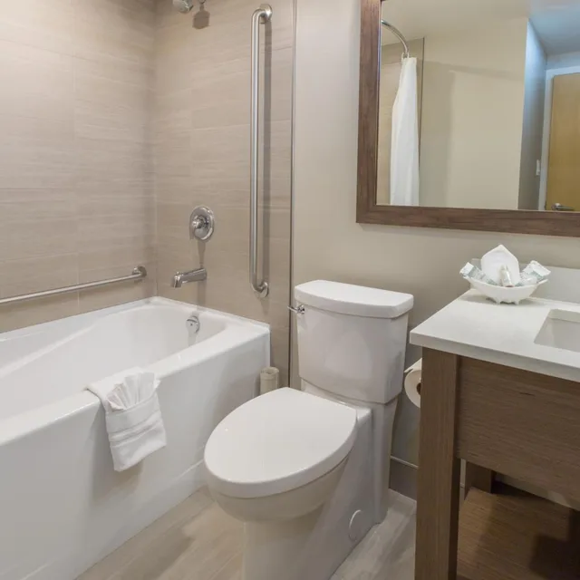 جناح بغرفة نوم واحدة، Embassy Inn 6/10