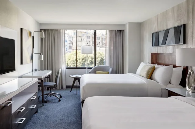 غرفة رباعية بسرير كوين لذوي الإعاقة، Marriott San Francisco Fishermans Wharf 1/3