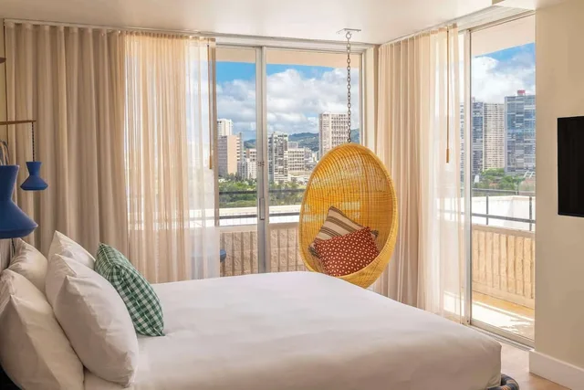 1 Bedroom, Penthouse, Suite, King Bed, Sofa، Wayfinder Waikiki 1/3